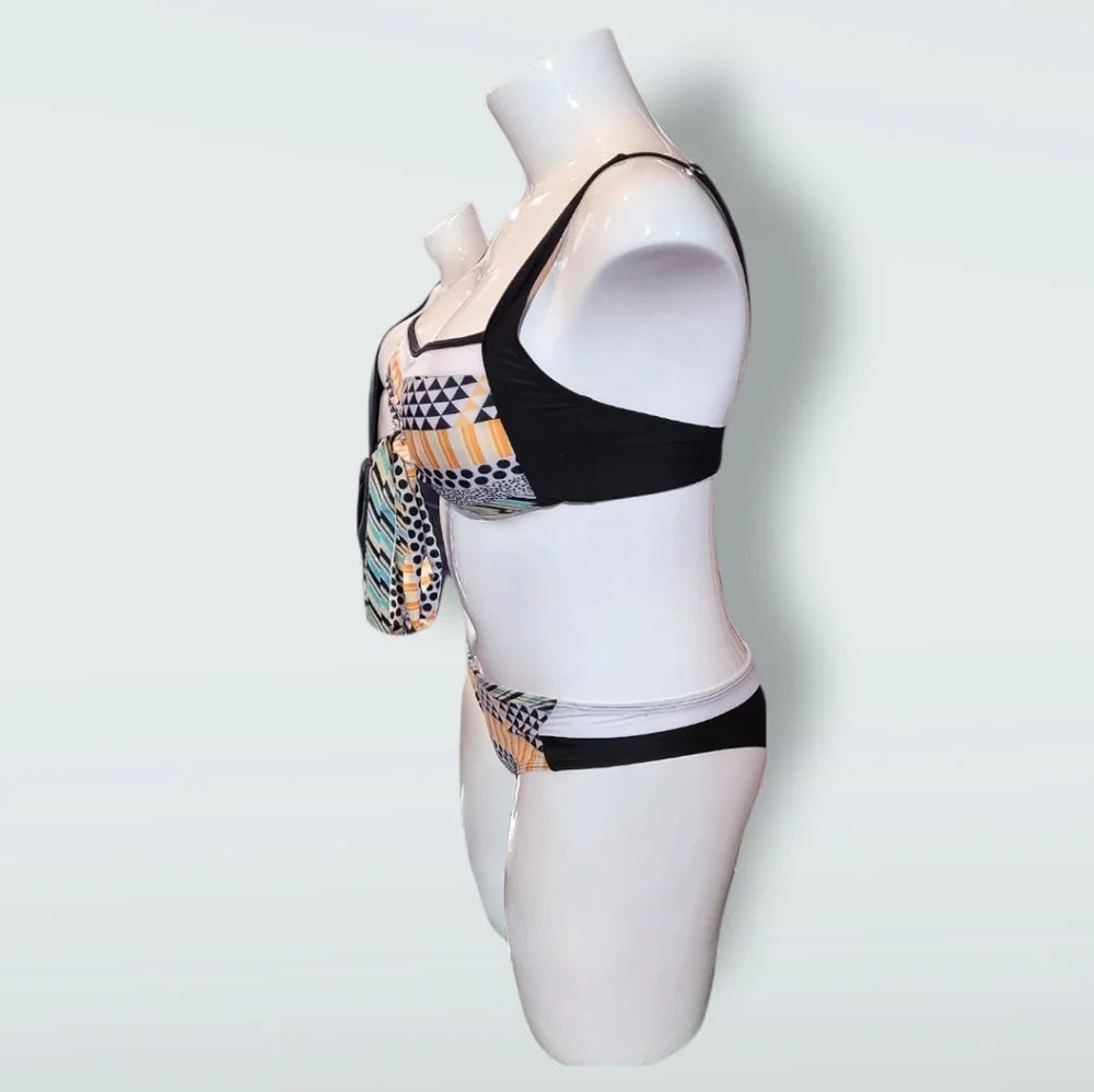 Bikini - Picture 6 of 6